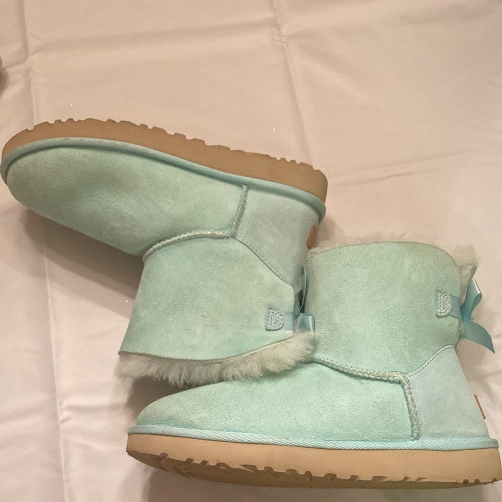 UGG Women’s Turquoise size 7 boots. - Picture 7 of 8